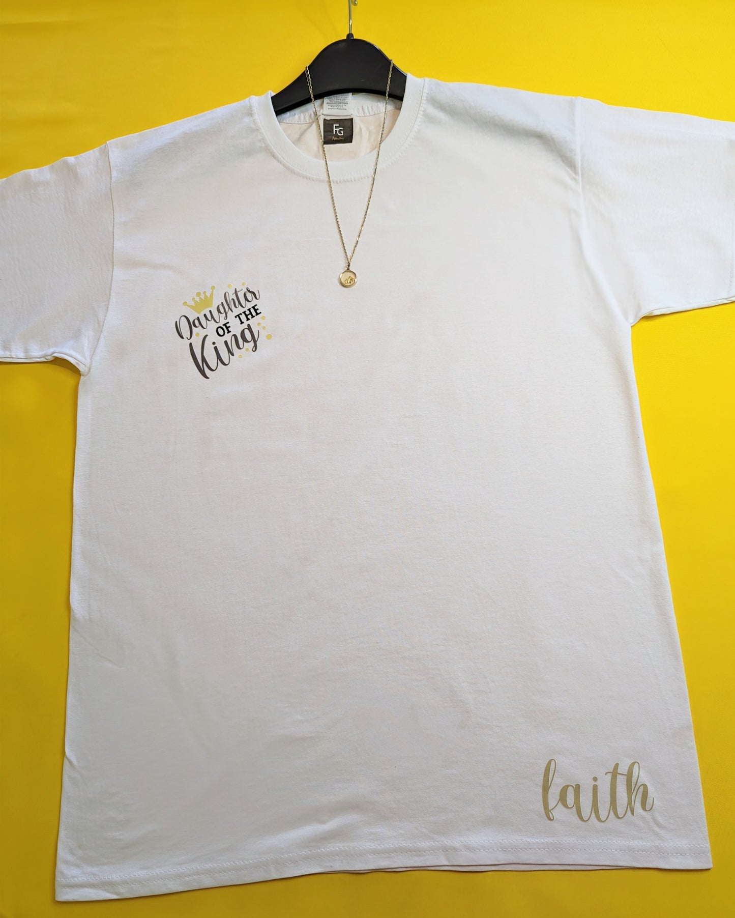 Girl - T-shirt - Daughter of the King
